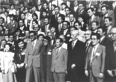 1984年10月1日，胡耀邦在中南海瀛台会见日本青年代表