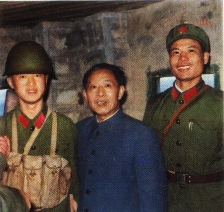 1984年1月，胡耀邦亲临广西边防前线慰问并看望“法卡山英雄营”