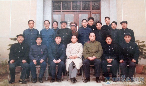 1985年的12月29日,胡耀邦在省委书记王芳陪同下在浙江视察